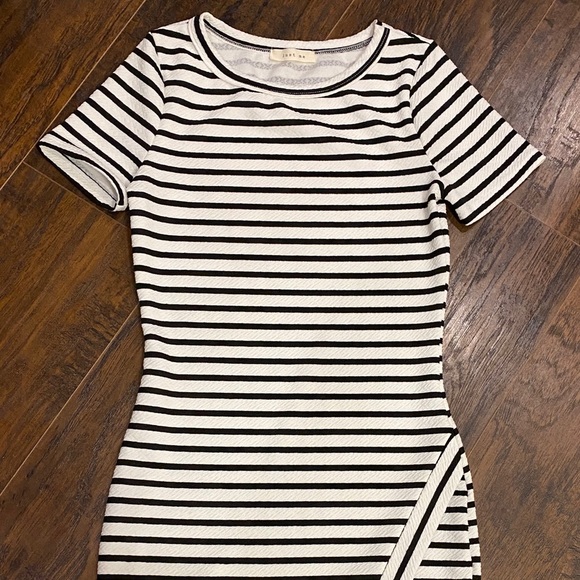 Tshirt dress with stripes - Picture 2 of 4